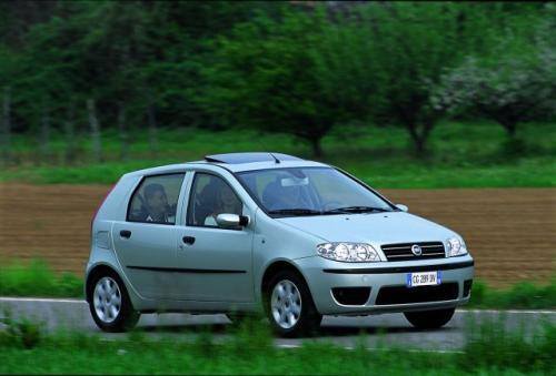 Fot. Fiat: W klasie aut małych krótką drogę hamowania ma Fiat Punto.