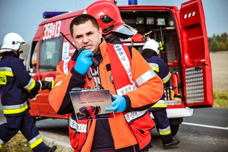 Tragiczny wypadek w Skierniewicach, strażacy w akcji [ZDJĘCIA]