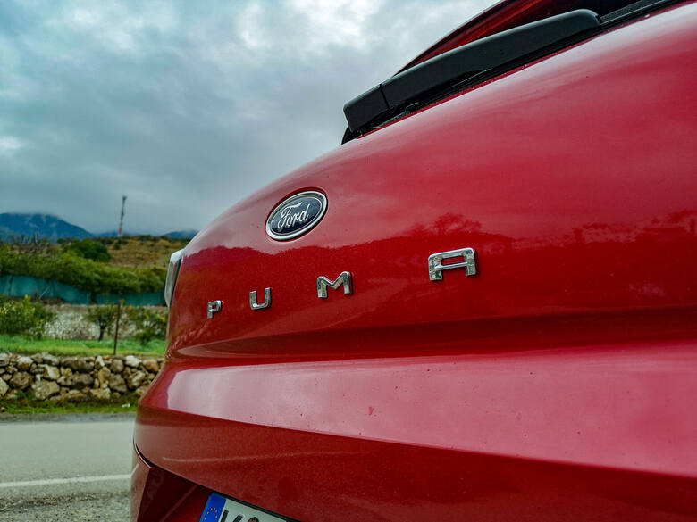 Pierwszy Ford Puma nie zagościł na rynku zbyt długo – zaledwie od 1997 do 2002 roku – ale zdążył zapaść nam w pamięć jako sympatyczne, kompaktowe coupe