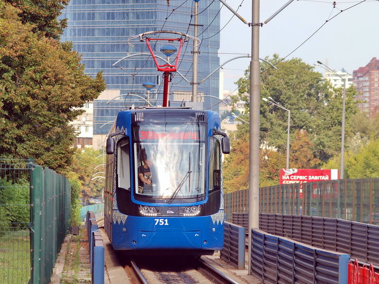 10 tramwajów, wyprodukowanych przez Pesę, jeździ już w stolicy Ukrainy. Kolejne 40 ma tam trafić jeszcze w 2017 roku.