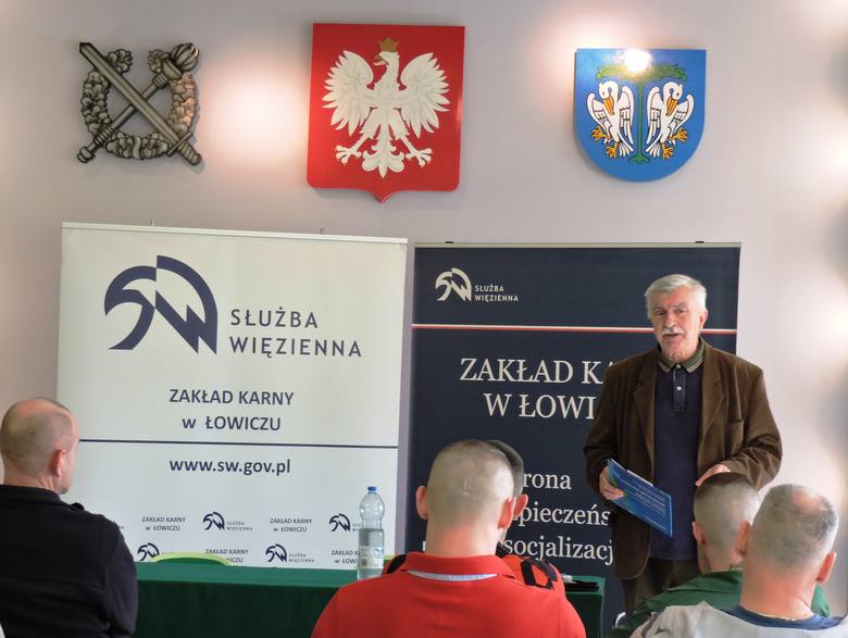Mediator Łukasz Kazłowski w Zakładzie Karnym w Łowiczu