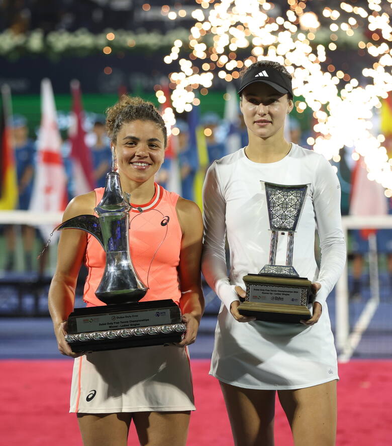 Włoszka Jasmine Paolini i Rosjanka Anna Kalinska – zwyciężczyni i finalistka turnieju WTA 1000 w Dubaju