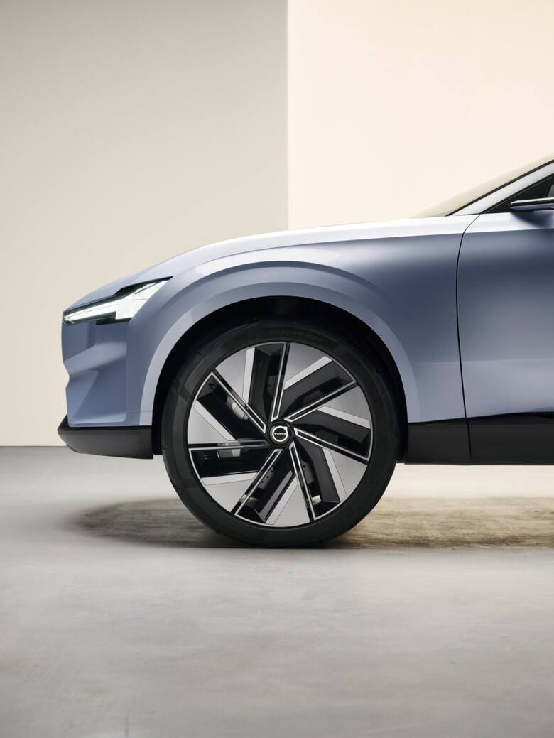 Volvo Concept Recharge Samochody koncepcyjne najczęściej pokazują kierunek designu każdej marki. Tym razem ten manifest przyszłości zawiera w sobie także