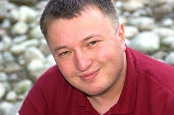 Autor książki Tomasz Leyko (39 lat) jest rzecznikiem prasowym Urzędu Marszałkowskiego Województwa Podkarpackiego, wcześniej pracował m.in. w TVP Rzeszów i Nowinach. 