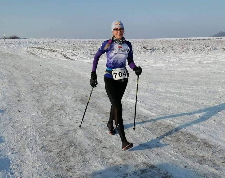 Kijki dodają skrzydeł. Halina Kułakowska z Olkusza uprawia nordic walking nie tylko dla przyjemności i zdrowia Ma medal mistrzostw świata