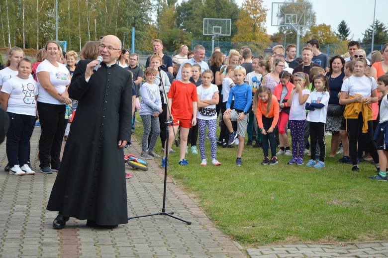 Bieg Papieski 2019 w Łowiczu. Na mecie pojawiło się około 350 osób [ZDJĘCIA]