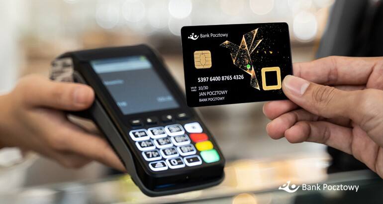 20 grudnia do klientów tego banku trafiła pierwsza w Polsce biometryczna karta płatnicza. Tak działa i wygląda 