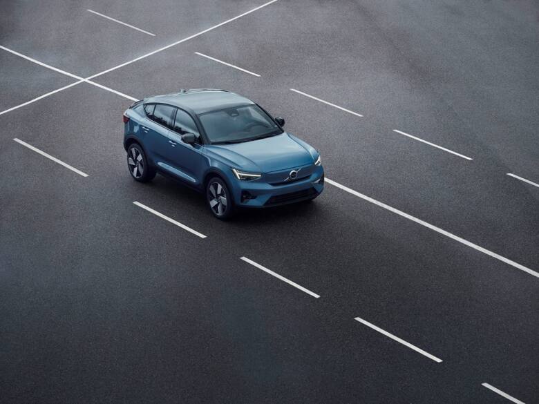 Volvo C40Volvo Cars dąży do osiągnięcia zerowej emisji dwutlenku węgla. Nowy model C40 to kolejny, konkretny etap, by do tego celu się zbliżyć. Jakie