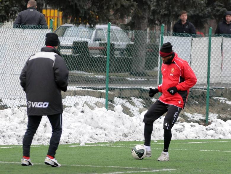 Zima nie przeszkodzi piłkarzom w rozegraniu weekendowej kolejki ekstraklasy.