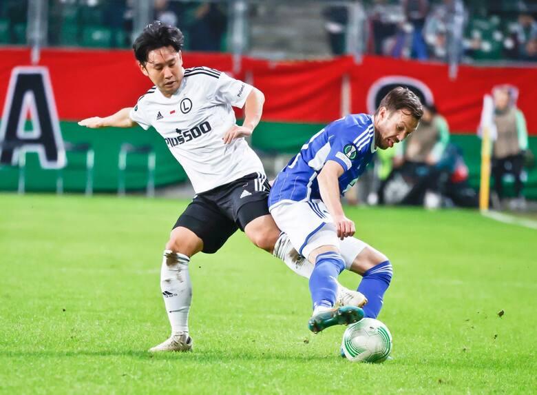 Ryoya Morishita (Legia) w meczu Ligi Konferencji z Molde FK.