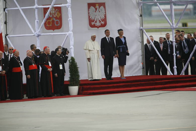 Przylot papieża Franciszka do Krakowa [ZDJĘCIA, WIDEO]