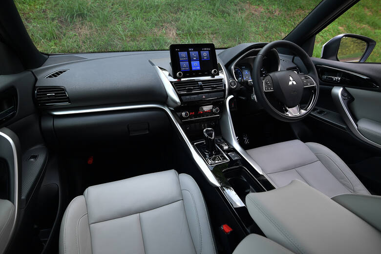 Firma Mitsubishi Motors Corporation (MMC) zaprezentowała właśnie odnowiony model SUVa Eclipse Cross. Model ten będzie w Europie oferowany z hybrydowym