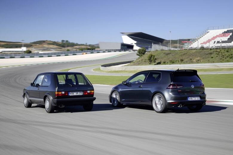 Golf GTI Pirelli i Golf GTI Clubsport. Do spotkania tych dwóch legendarnych aut doszło po raz pierwszy. Obydwa są modelami jubileuszowymi, obydwa opatrzono