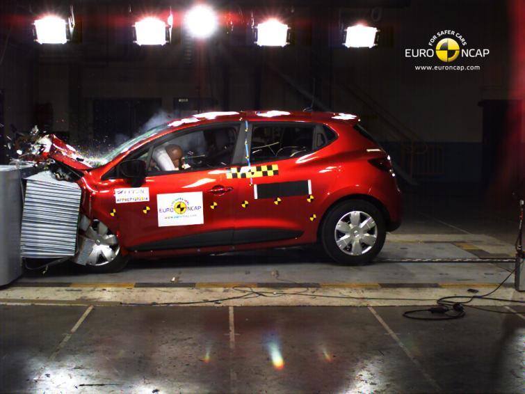 Testy zderzeniowe Euro NCAP - na czym polegają i co jest badane