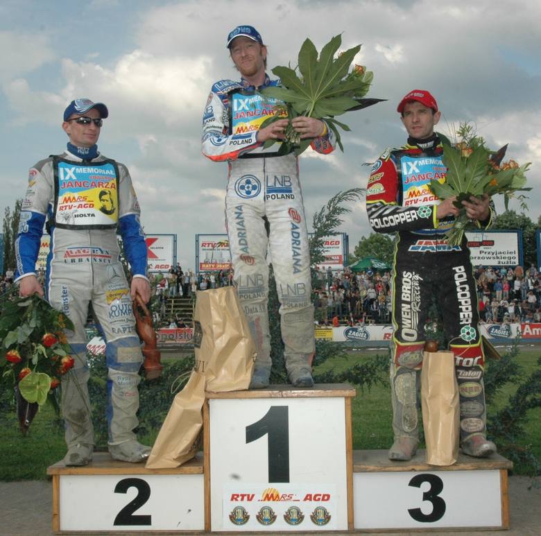 Podium turnieju memoriałowego z 2005 r. Od lewej: Norweg z polskim paszportem Rune Holta oraz Australijczycy Jason Crump i Leigh Adams.