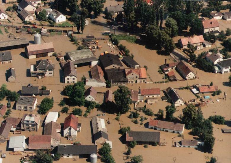 Powódź 1997 nad Opolszczyzną z lotu ptaka. Opole (Paweł Stauffer)