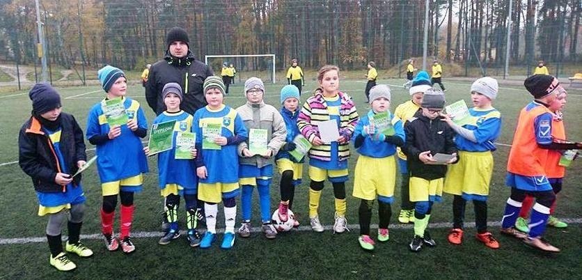 Najmłodsi piłkarze i piłkarki Lidera Sokolniki imponują aktywnością - Echo Dnia