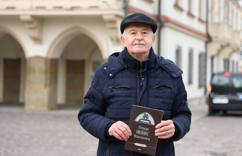 Dr Jerzy Majka jest emerytowanym kierownikiem Działu Historycznego Muzeum Okręgowego w Rzeszowie. Ma w dorobku wiele książek z historii wojskowości i