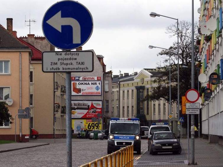 Oznakowanie ulicy Grodzkiej w Słupsku sprawia problemy