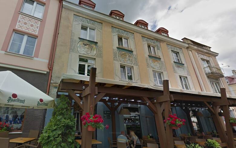 Lokal mieszkalny numer 20 położony przy ul. Rynek Kościuszki 17 w Białymstoku, składający się z 2 pokoi, kuchni, łazienki z WC i przedpokoju, o pow.