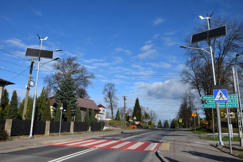 Nowe bezpieczne przejście dla pieszych w Mircu powstało w często uczęszczanym miejscu w ciągu drogi wojewódzkiej 744.