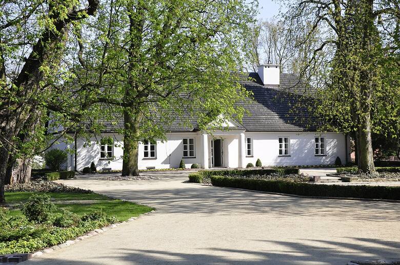 Dom rodziny Skarbków w Żelazowej Woli