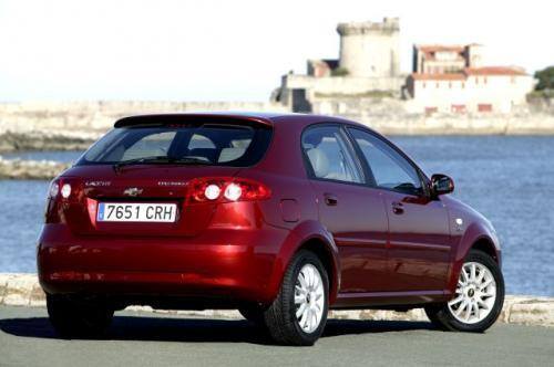 Fot. Chevrolet: Lacetti z silnikiem 1,6 l /109 KM zużywa zbliżone ilości paliwa co Octavia.