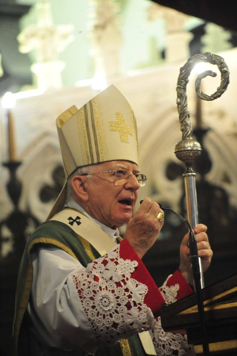 Znikające kazanie arcybiskup Jędraszewskiego - YouTube je przywrócił, ale problem pozostał