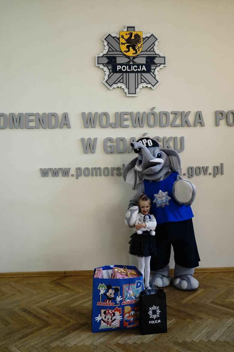 Komendant Wojewódzki Policji w Gdańsku podziękował dziewczynce za jej odważne zachowanie!