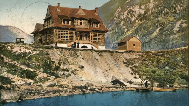 Schronisko nad Morskim Okiem na pocztówce z 1912 r.