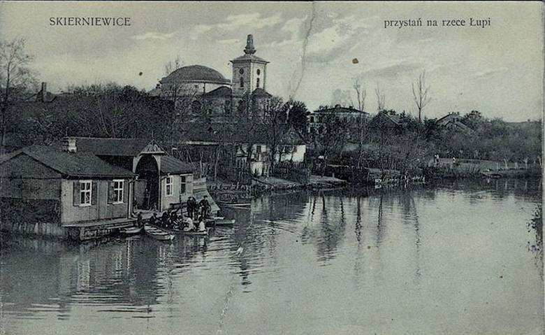 Lata 1900-1918, Przystań na rzece Łupi i kościół św. Jakuba.