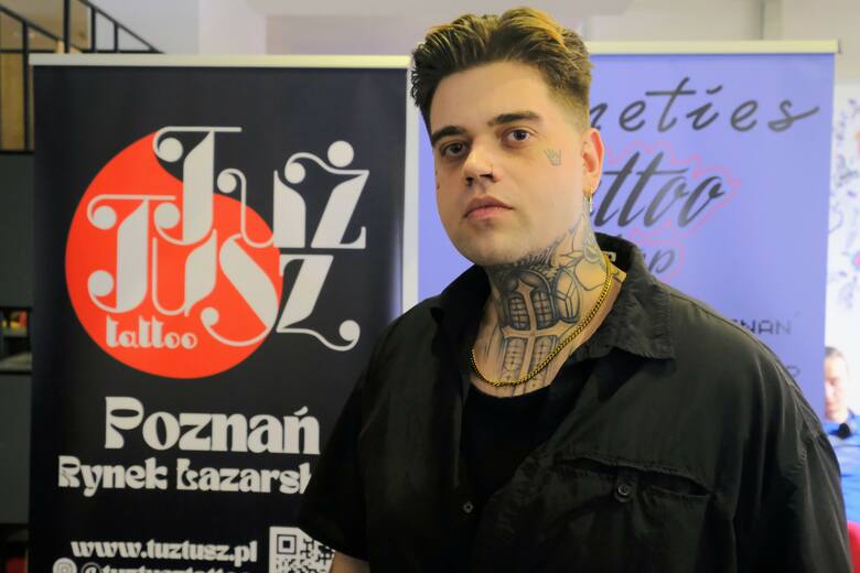 Ludzie zaczęli traktować tatuaż jako jeden z odłamów sztuki - mówi Olaf Puszczykowski z poznańskiego studia “Tusz Tuż”.