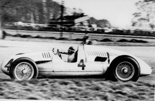 Fot. Audi: Tazio Nuvolari w Auto Union Type D podczas Grand Prix na torze Donington Park podczas GP Wielkiej Brytanii w 1938 r.