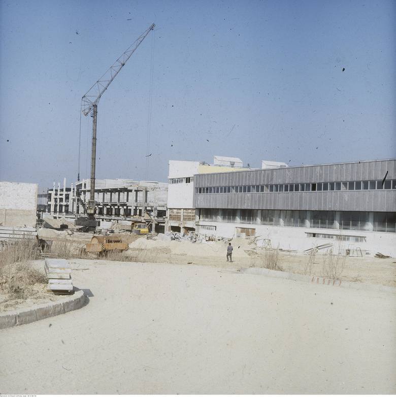 Pod koniec lat 70-tych powstały też hale fabryki Agnella