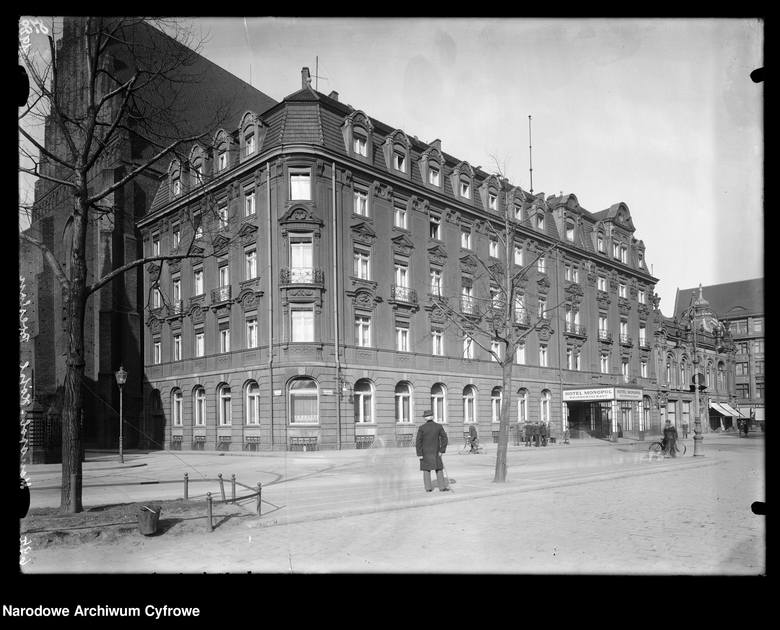 <strong>Wrocław, 1921</strong><br /> <br /> Hotel Monopol we Wrocławiu. Wrocław w dwudziestoleciu międzywojennym nie należał do Polski.<br />  <br />  