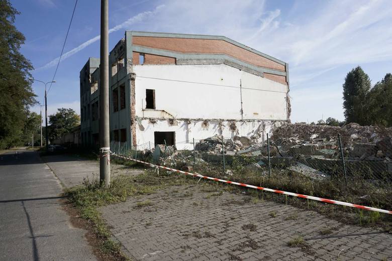 Produkcja wódki nad Maltą zakończyła się w 2013. Dziś są wyburzane dawne budynku fabryki Wyborowa S.A.