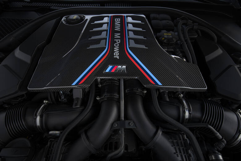 BMW M8 Nowe modele czerpią moc z najpotężniejszego silnika, jaki powstał do tej pory w historii BMW. Wysokoobrotowy silnik V8 z technologią M TwinPower
