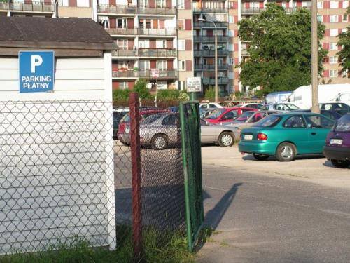 Fot. Maciej Pobocha: Nie każdy ogrodzony i płatny parking ma status parkingu strzeżonego