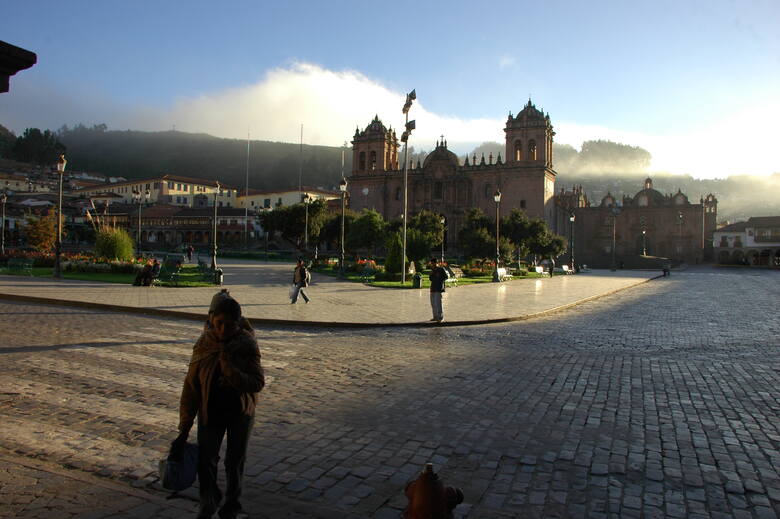Plaza de Armas oczywiście – główny plac w mieście , wszystko co ważne stało się właśnie tutaj.