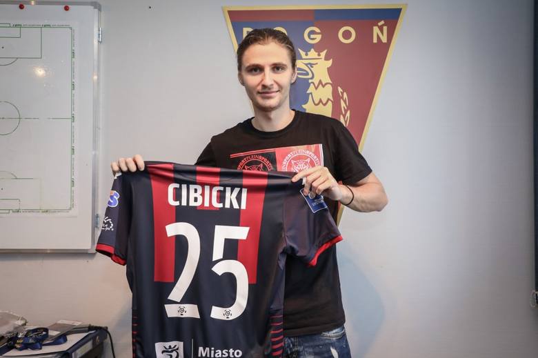 Paweł Cibicki grał dla młodzieżówki, ale nigdy nie grał w polskiej lidze