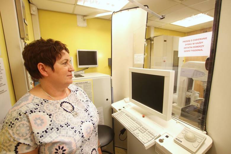Dorota Węglińska podkreśla, że cytomammobus kieleckiej lecznicy posiada najnowocześniejszy cyfrowy sprzęt.