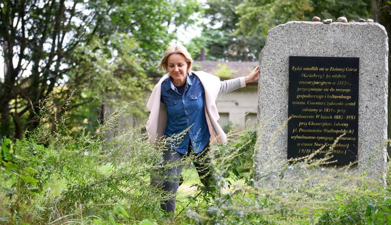 Aneta Klementowska z Zielonej Góry-Raculi, podziela opinię, by cmentarz został odnowiony.