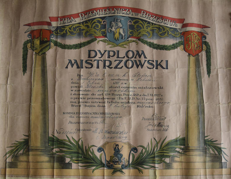 9 lutego 1931 murarz Stefan Walczak złożył egzamin mistrzowski przed komisją egzaminacyjną Izby Rzemieślniczej w Brześciu.<br /> 