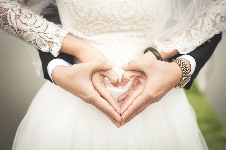 Życzenia ślubne 2019: piękne, zabawne i krótkie życzenia na ślub