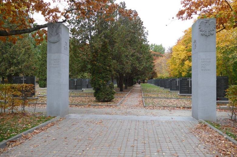 To Cmentarz Powstańców Warszawskich. W piątek spoczną tu bohaterowie Powstania Warszawskiego
