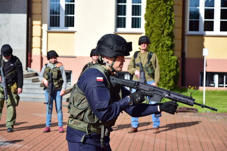 Najbardziej doświadczeni polscy wojskowi zaserwowali uczestnikom szkolenie z prawdziwego zdarzenia!