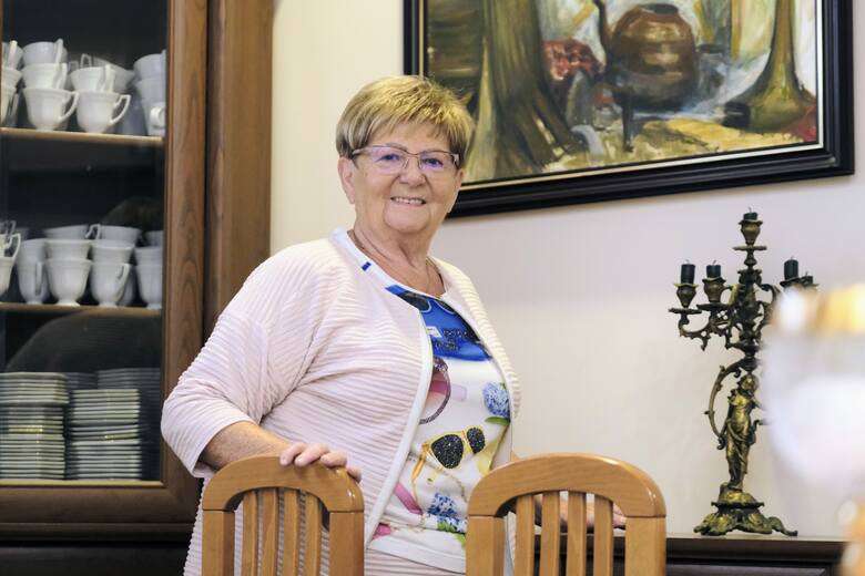 Maria Królska przez 32 lata prowadziła stołówkę profesorską w starym budynku wydziału historii, znaną jako „Ogród Smaków Pani Marii”.