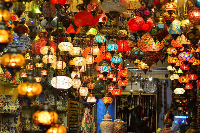 W Turcji nietrudno o piękne lampy mozaikowe
