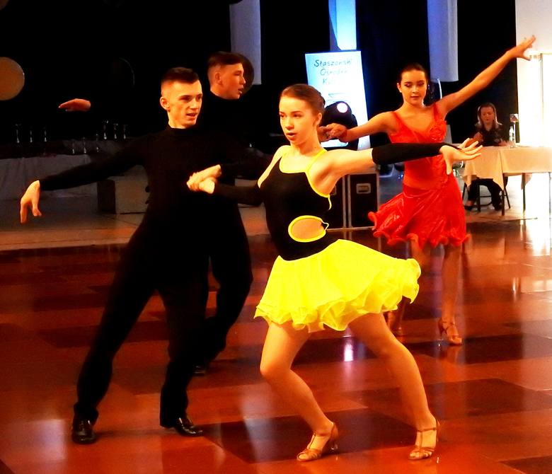 VI Świętokrzyskie Konfrontacje Taneczne o Puchar Burmistrza Staszowa. Nagrodzono dzieci i młodzież