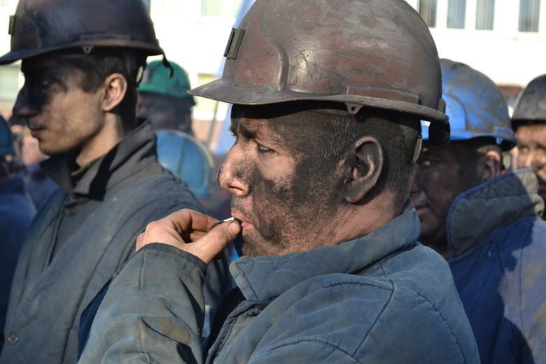 STYCZEŃ<br /> <br /> W styczniu strajkowali górnicy ze wszystkich kopalni Kompanii Węglowej (również pod ziemią). Protestujący sprzeciwiali się zamknięciu czterech kopalń: KWK Brzeszcze, Bobrek-Centrum, Sośnica-Makoszowy i Pokój. Związkowcy w konsekwencji obawiali się, że pracę w branży...